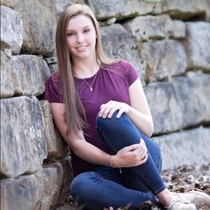 Meet your Posher, Alyssa